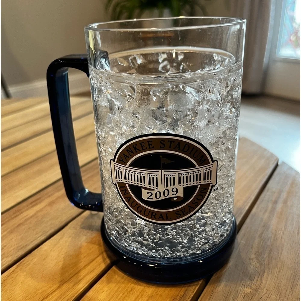 YANKEE STADIUM 2009 INAUGURAL SEASON INSULATED MUG W/HANDLE MLB